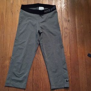 Nike Pro workout leggings